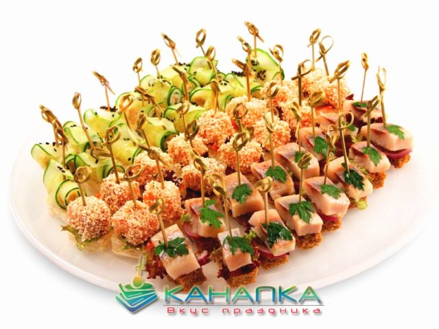 Замовити асорті канапе